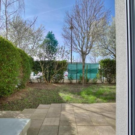 Studio Spacieux Avec Terrasse Et Parking Viry-Chatillon Exterior photo