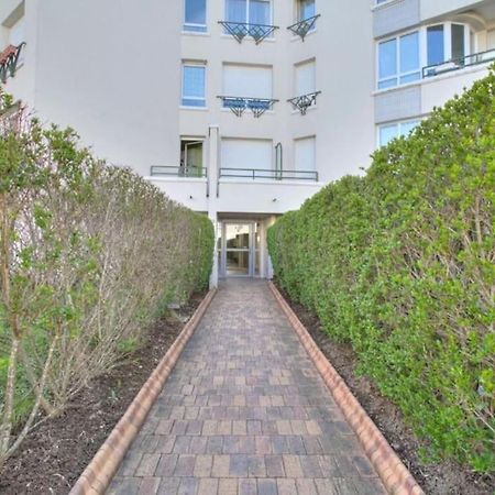 Studio Spacieux Avec Terrasse Et Parking Viry-Chatillon Exterior photo